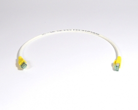 FlexBoot Patchkabel RJ45, Kat.6A ISO/IEC, S/FTP, weiss/gelb, 0.5m